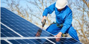 Installation Maintenance Panneaux Solaires Photovoltaïques à Crastes